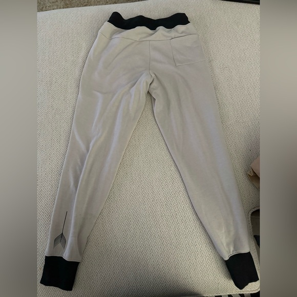 Oiselle Kara Sweatpants Lounge Yoga, Running, XS - new - Picture 3 of 4